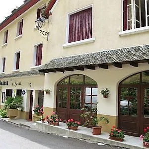 De La Terrasse Hotel